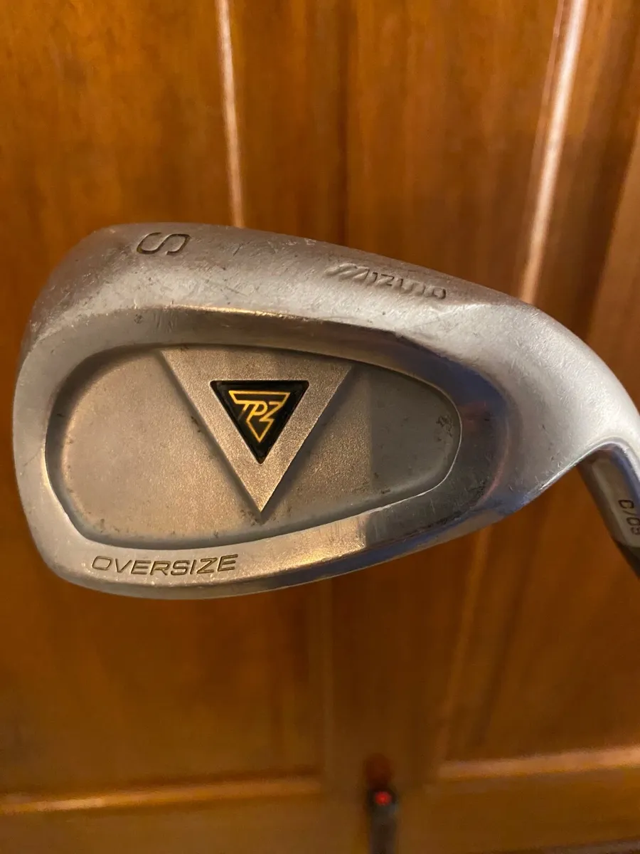 Mizuno  pitch & Putt Set  Immaculate&Plastic Tees - Image 4