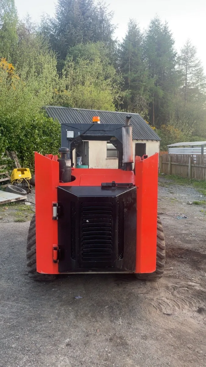 Skid steer - Image 2