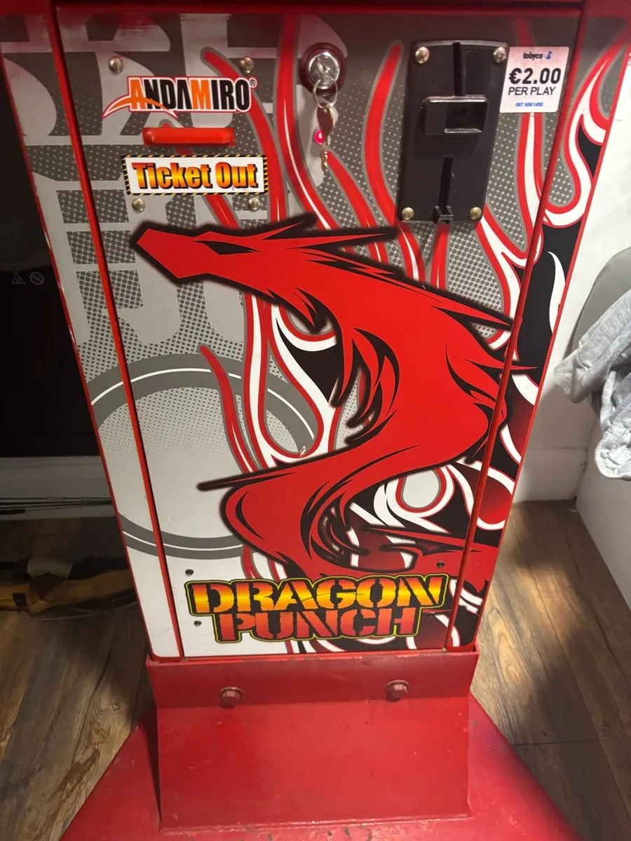 Arcade boxing machine - Image 1