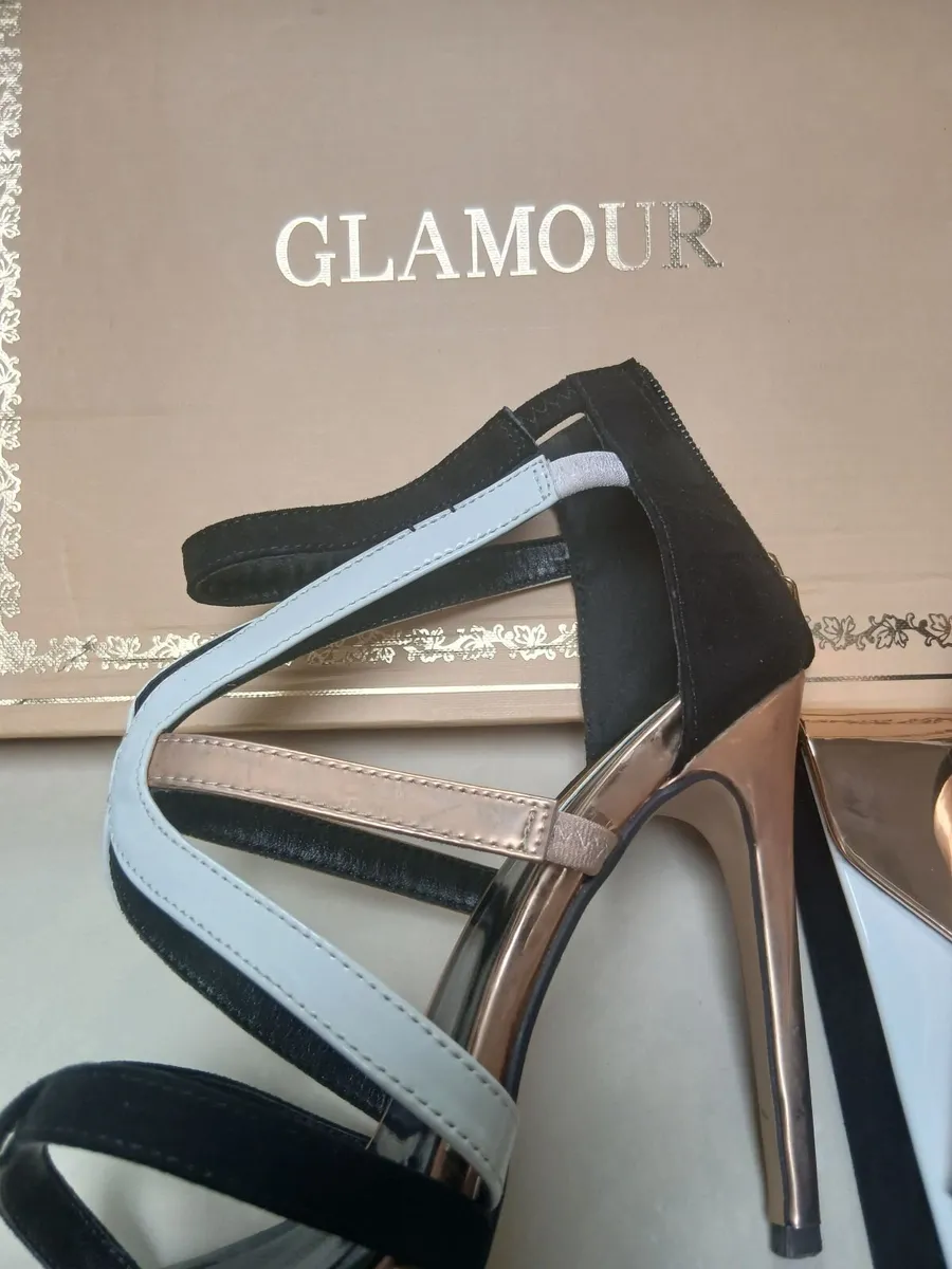 Ladies shoes - Image 1