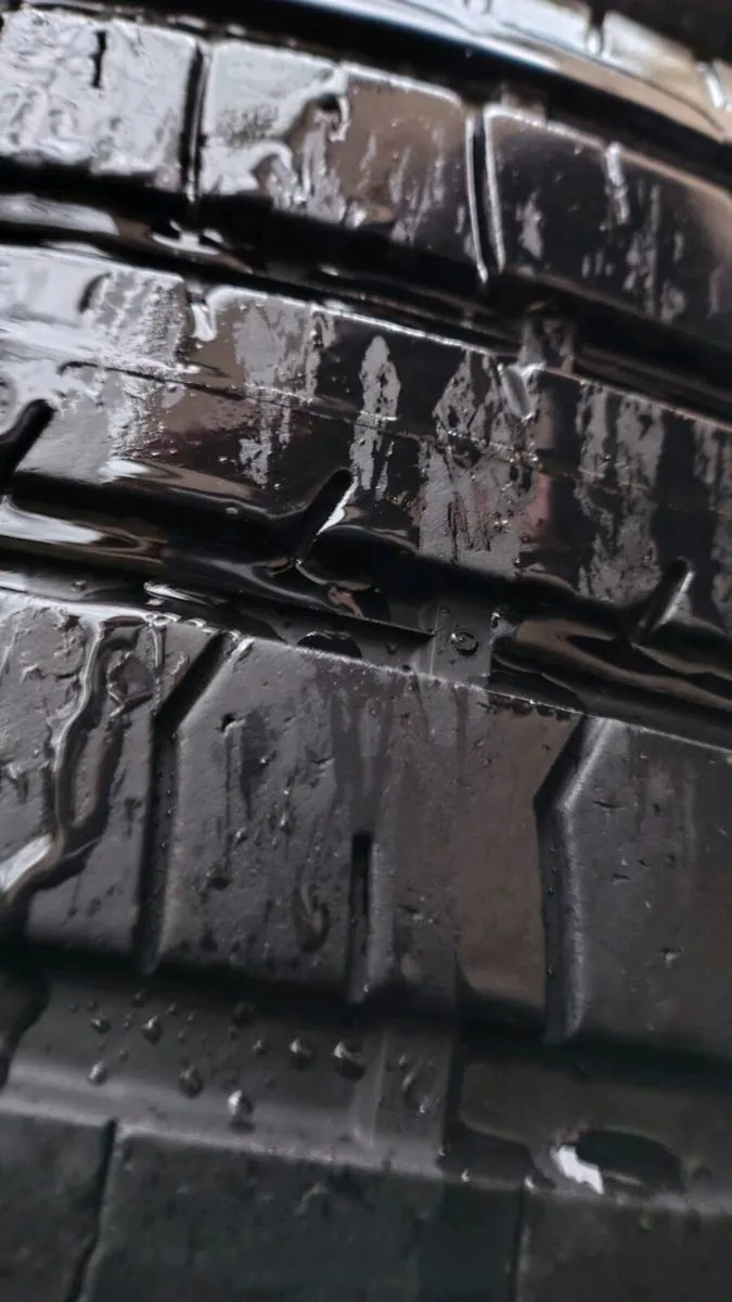 BMW 18" wheels with quality 255x55x18 tyres - Image 4