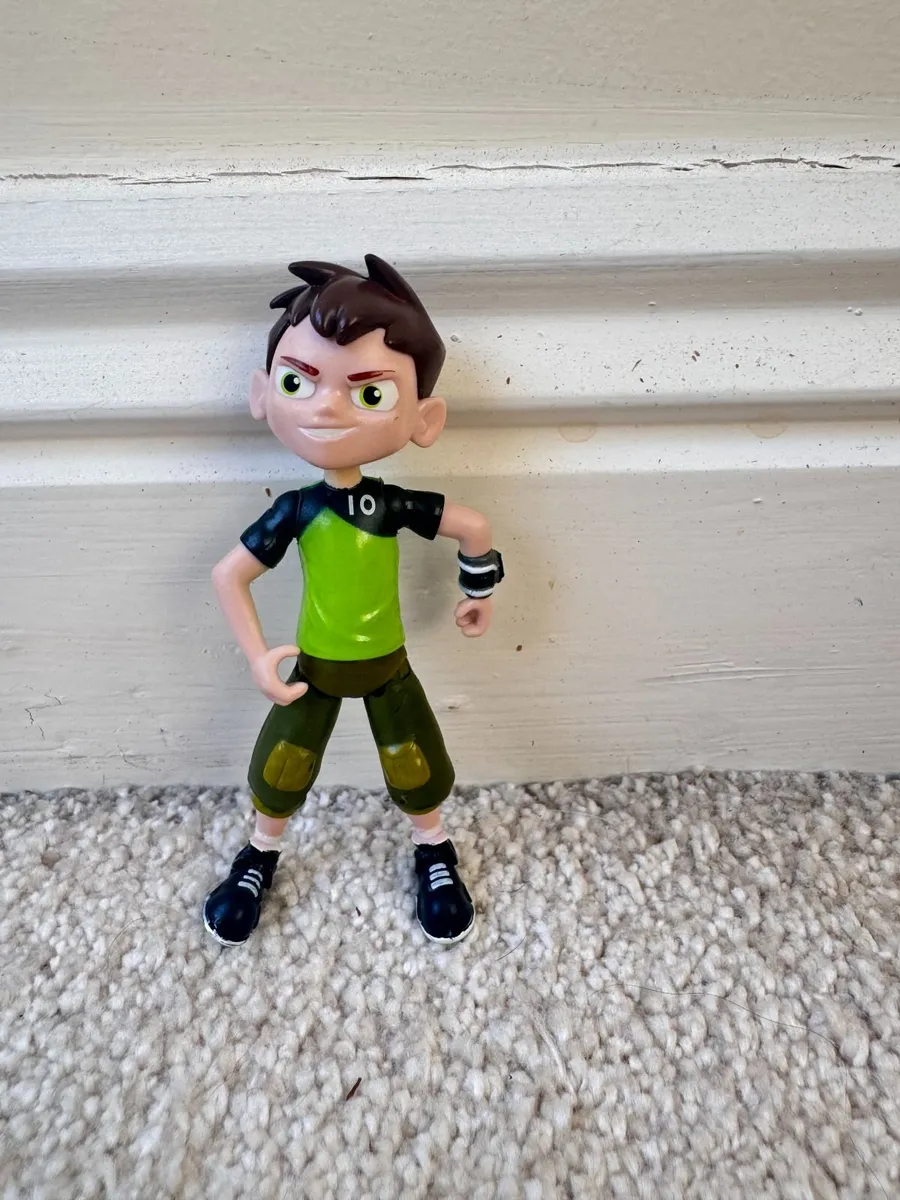 Ben 10 Ben Tennyson Character approx. 4" Action Fi - Image 1
