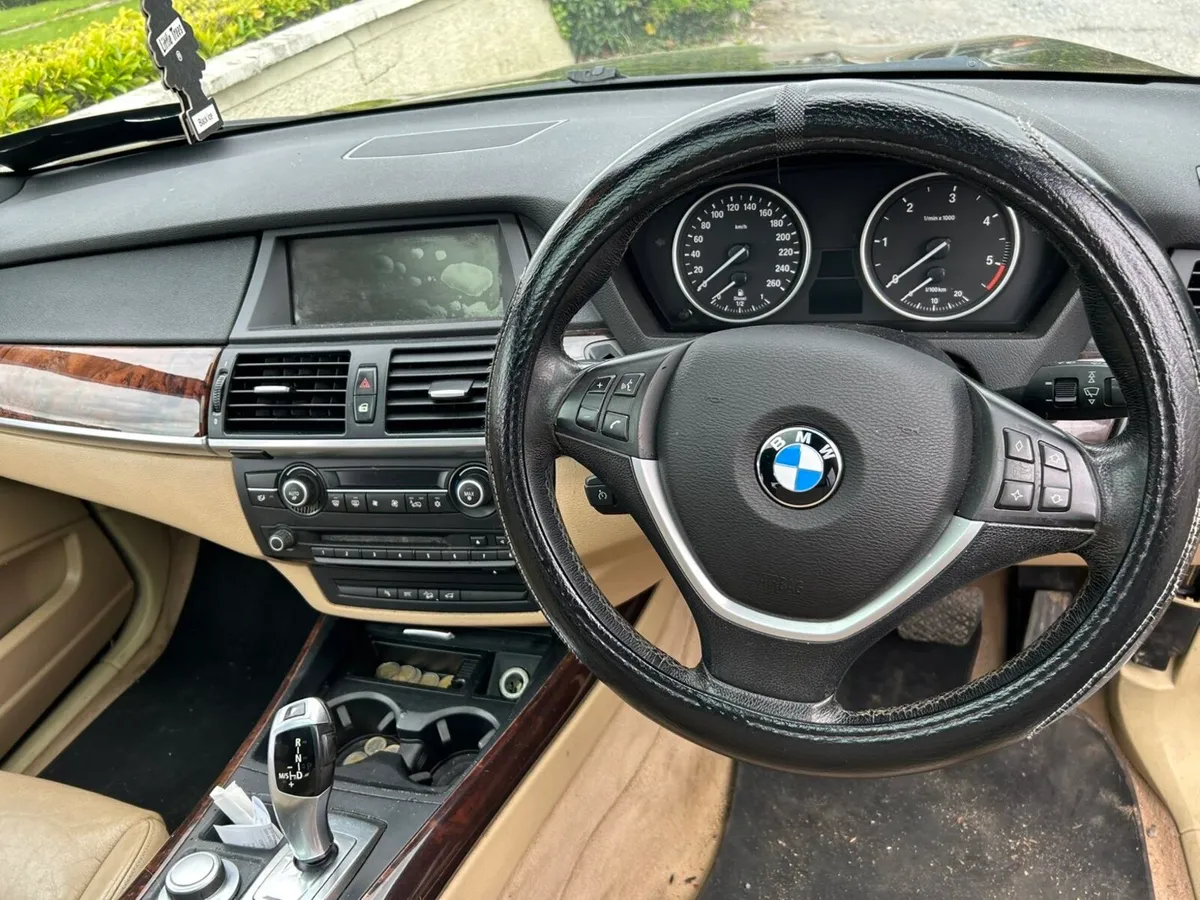 BMW x5 crew cab - Image 3