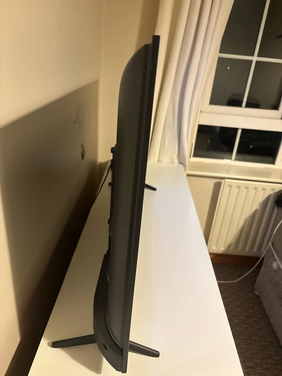 Sharp 40-inch Full HD Frameless LED Smart TV - Image 4