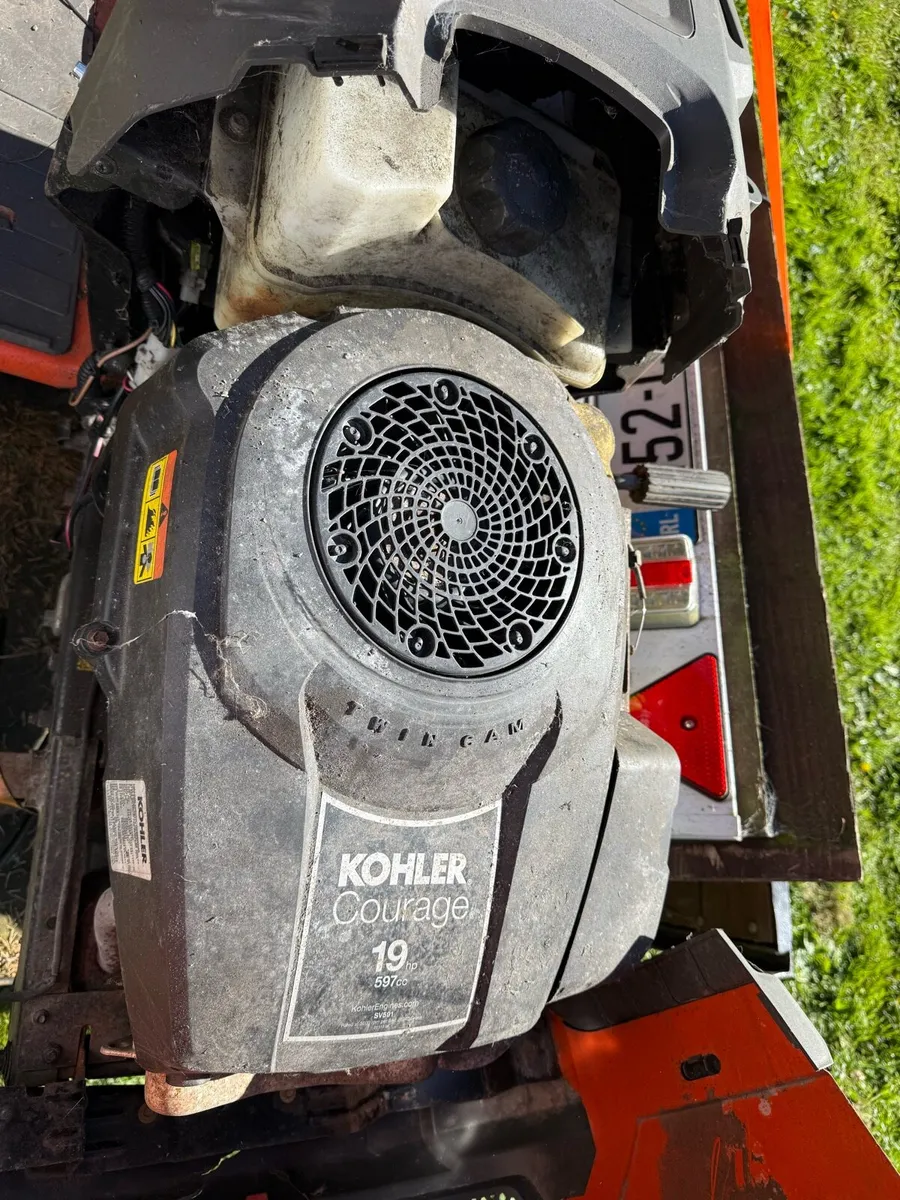 Husqvarna CTH 194 ride on mower 19 hp - Image 3