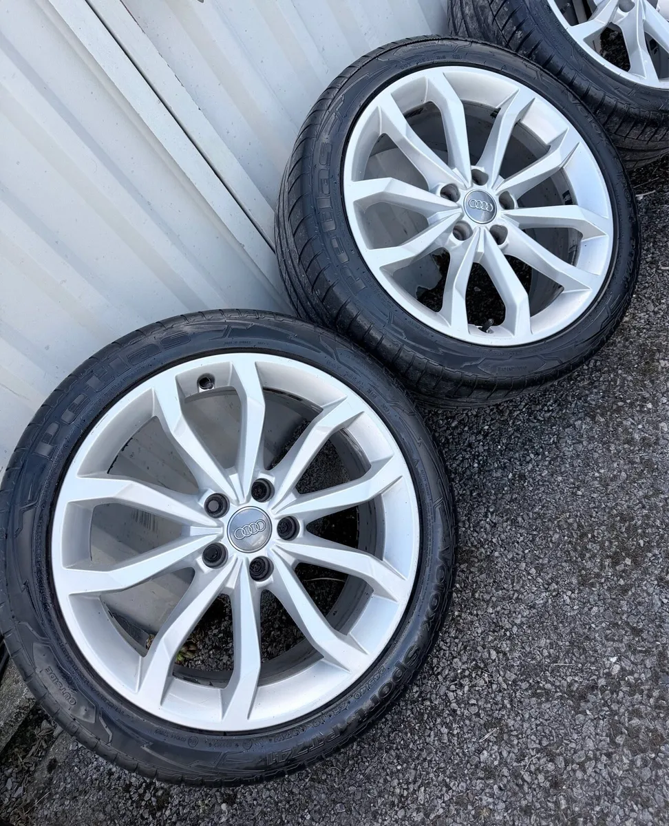 Genuine Audi Alloys 18” - Image 2