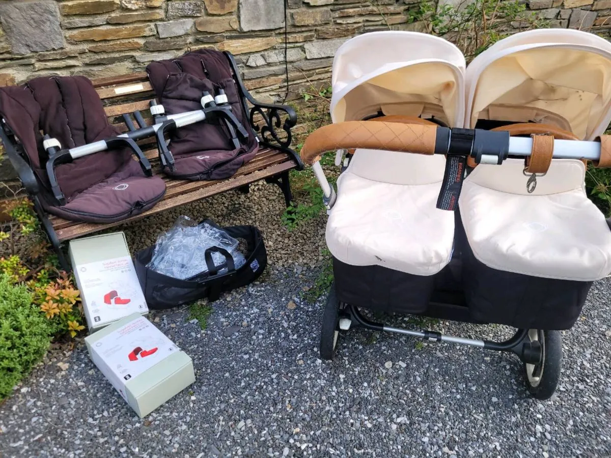 Bugaboo Donkey Twin Travel System + car seats - Image 3