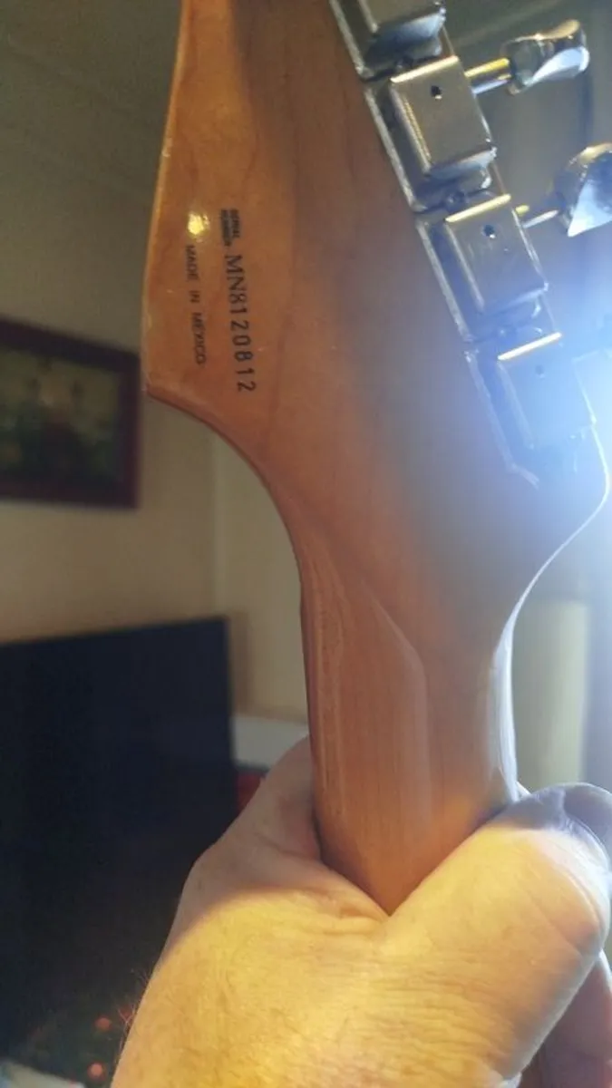 fender Stratocaster - Image 2