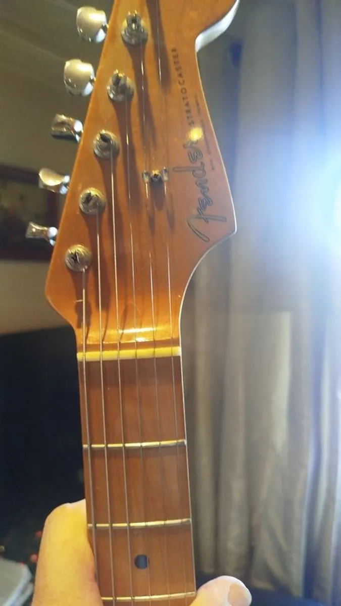fender Stratocaster - Image 1
