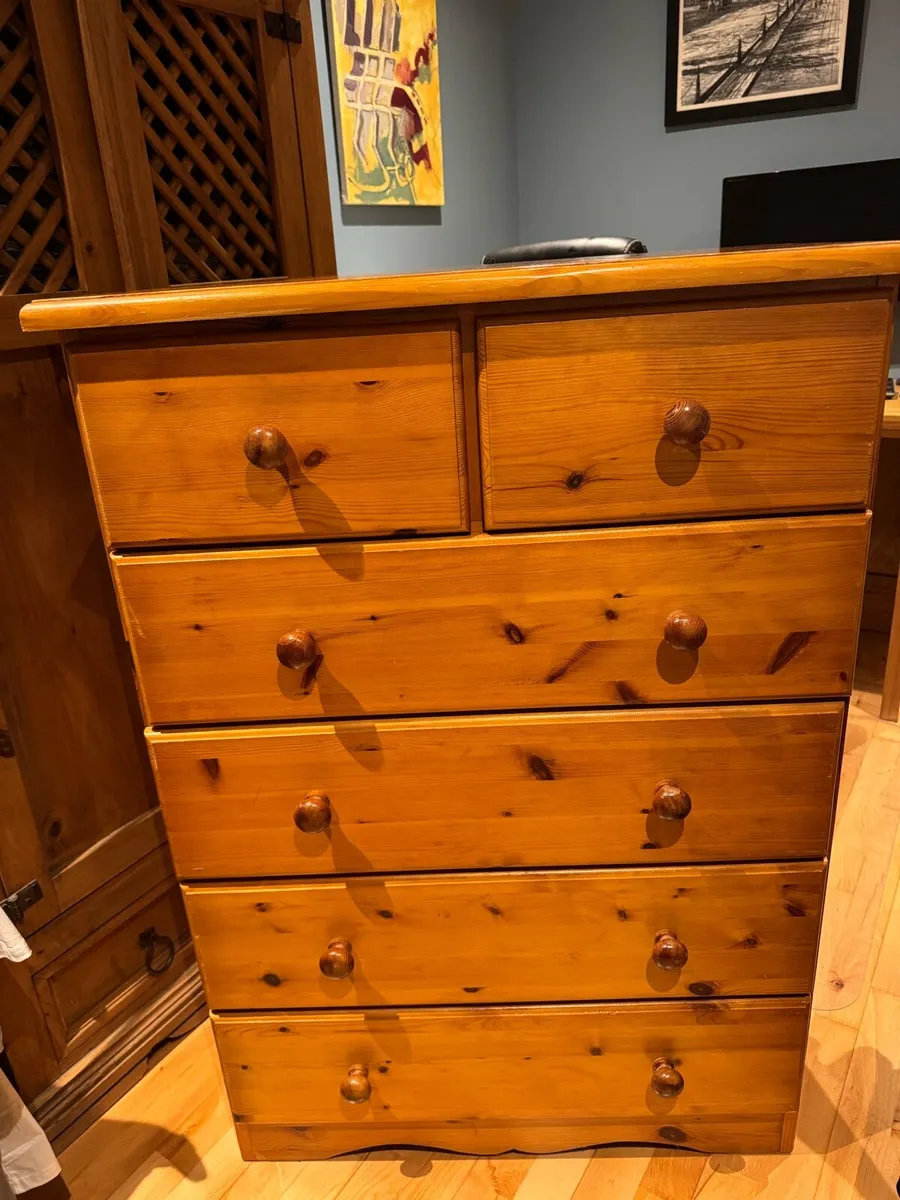 Pine Bedroom Chest of Drawers - Image 1