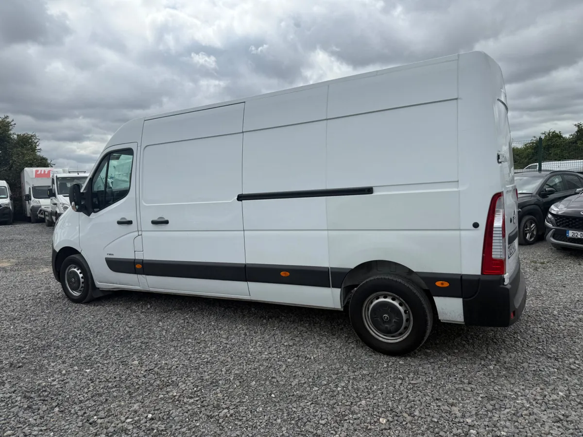 Opel Movano 2021 Low Mileage Only 94 KMS - Image 4