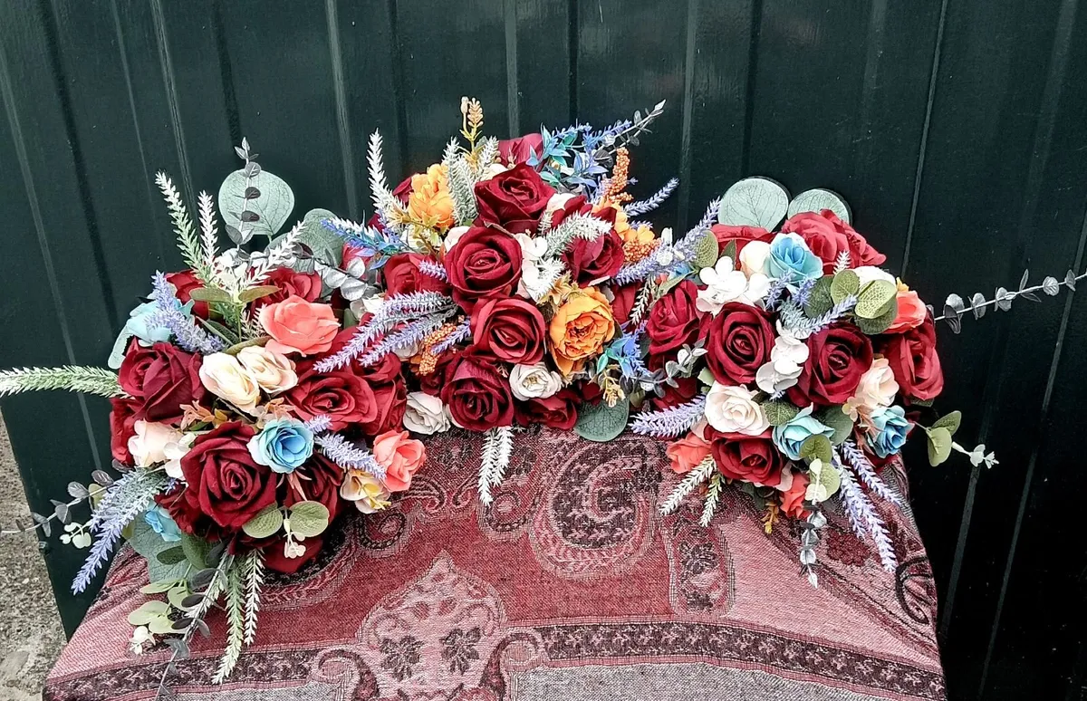 Wedding Bouquets and Buttonholes. - Image 4