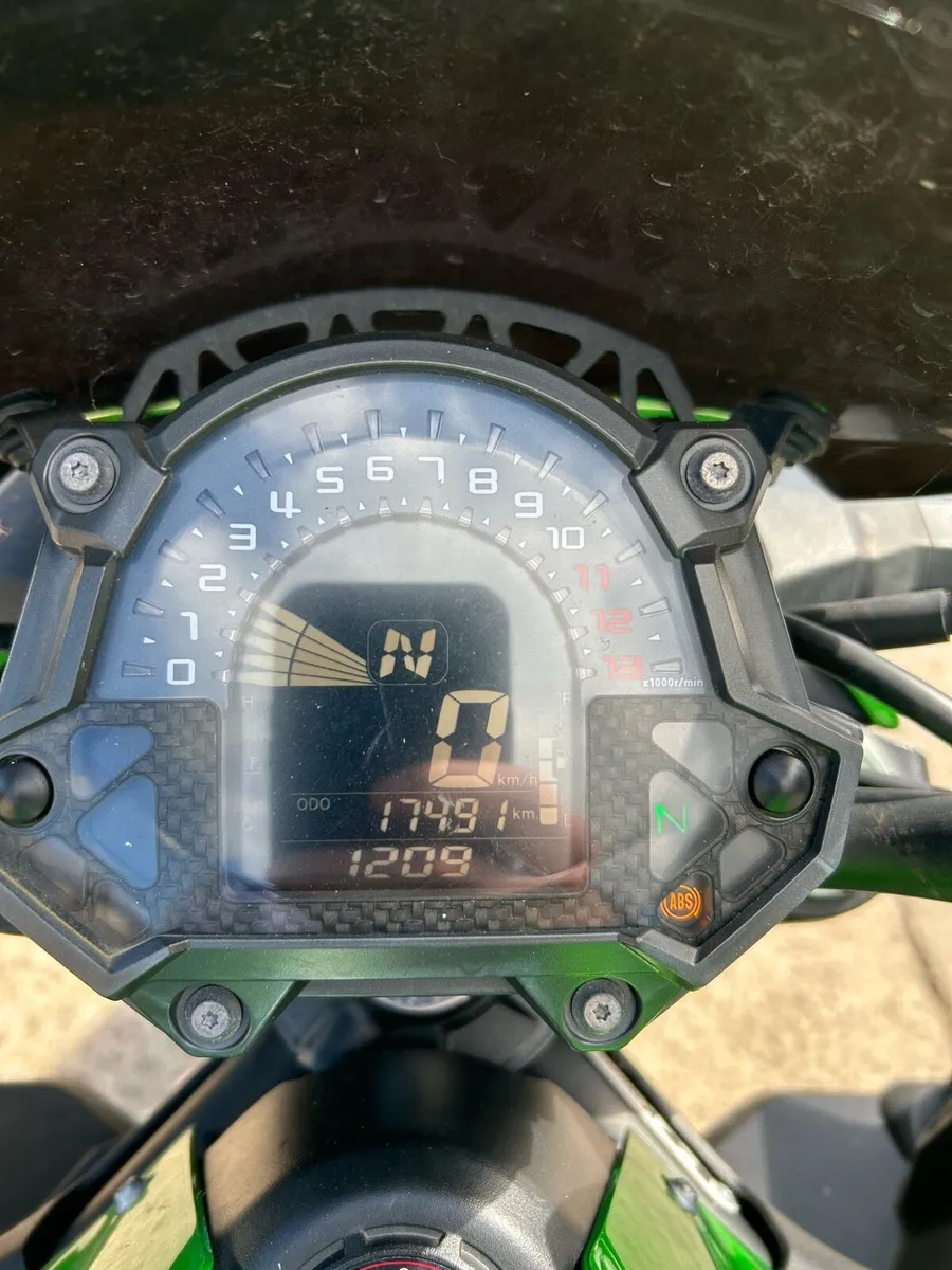 Kawasaki Z900 - Image 4