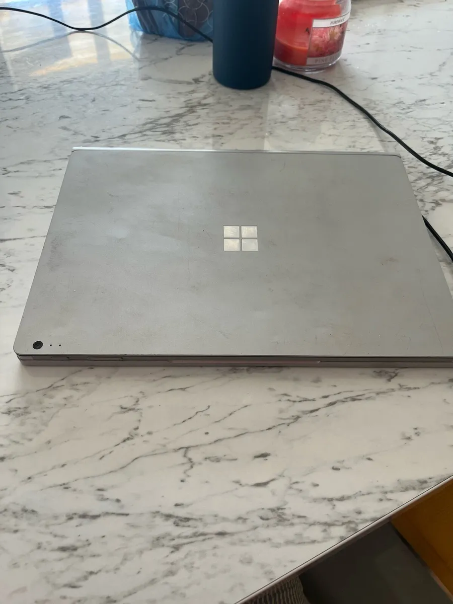 Microsoft Surface 2 Laptop - Image 1
