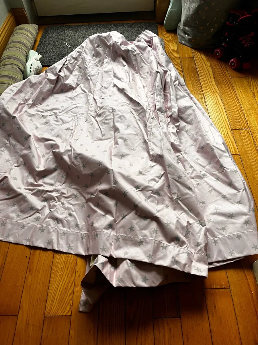 Kids bedroom accessories - free - Image 3