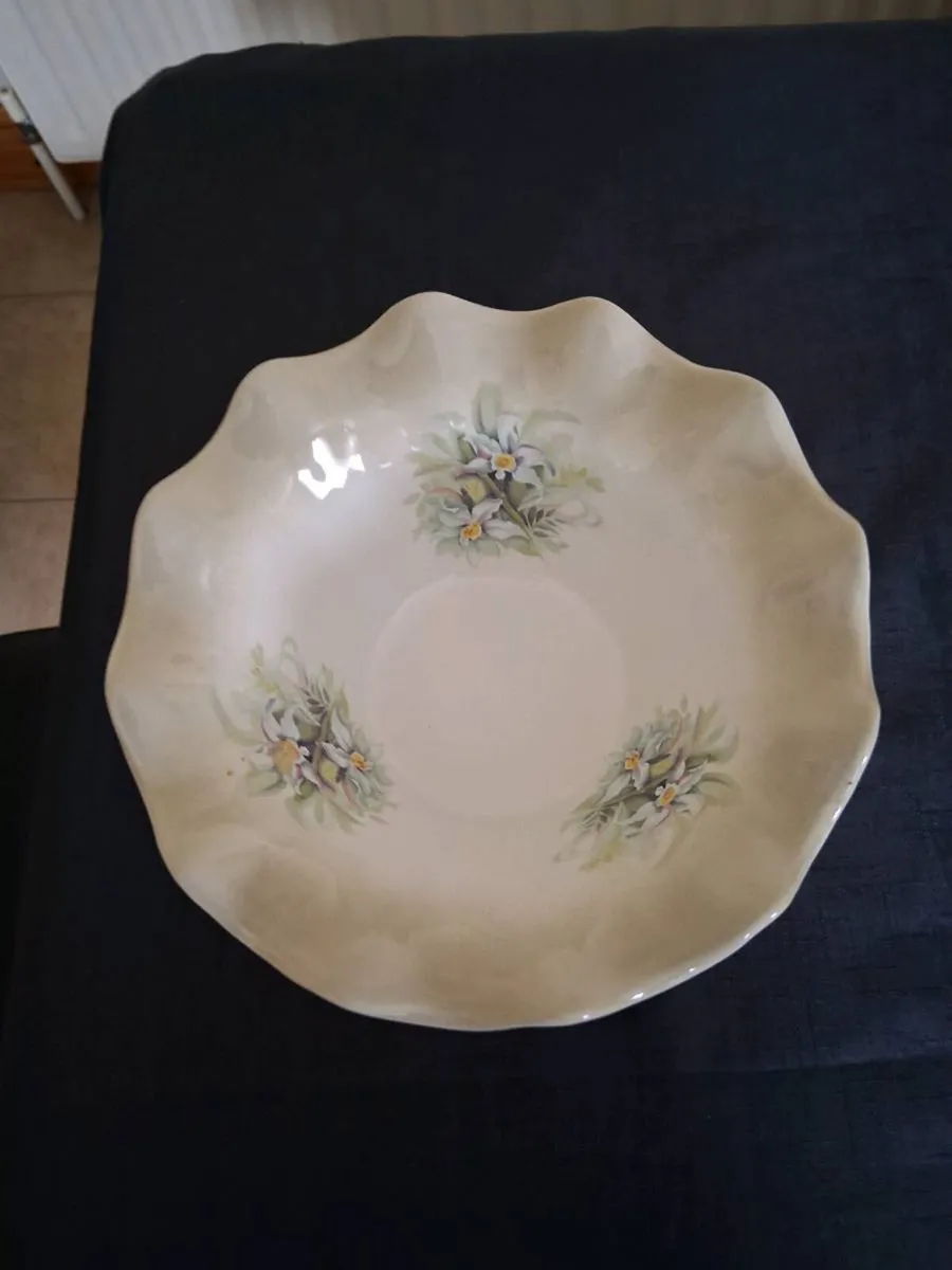 Blakeney Footed Pedestal Bowl - Image 2