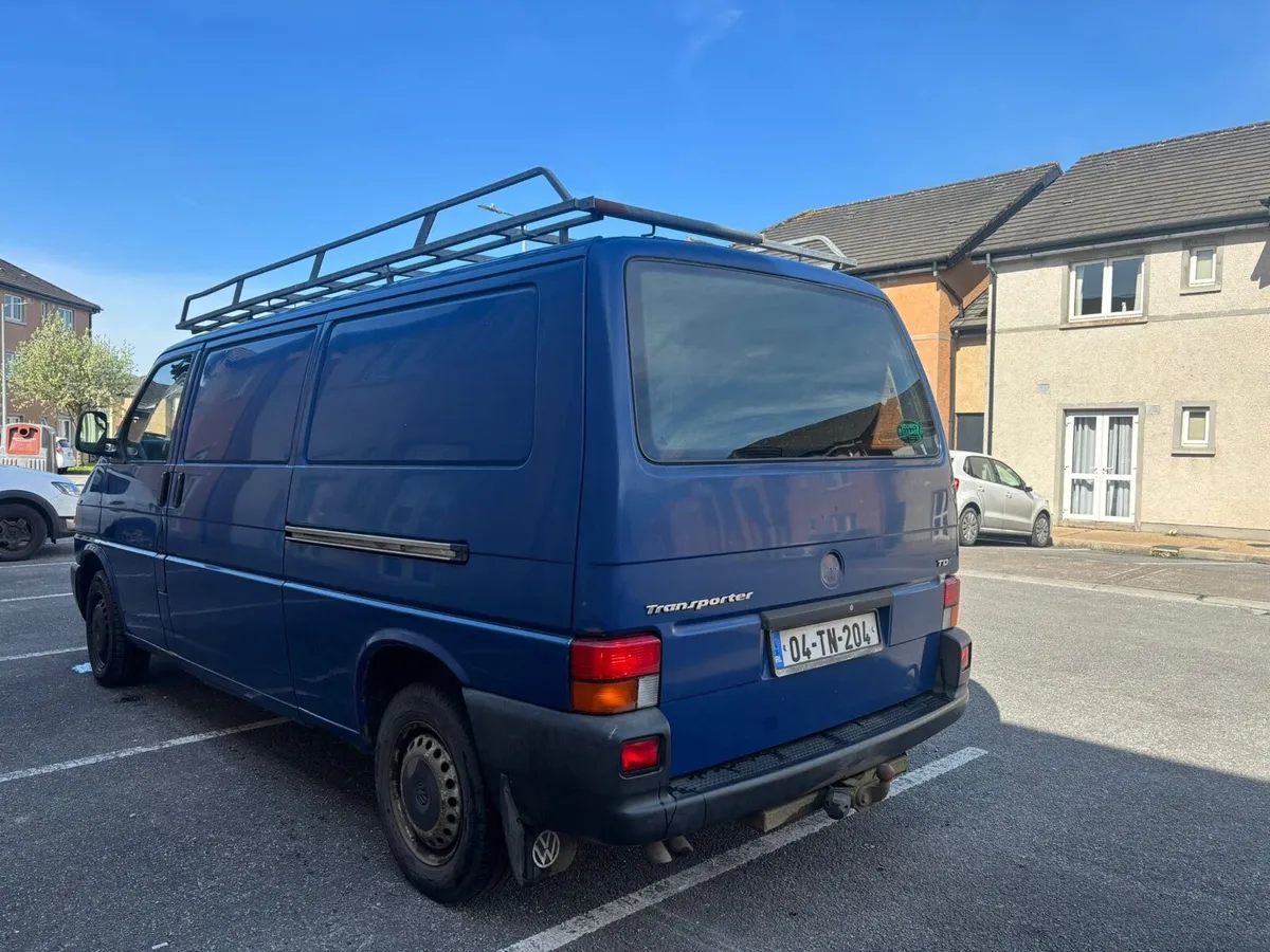 Volkswagen transporter 2004 - Image 2