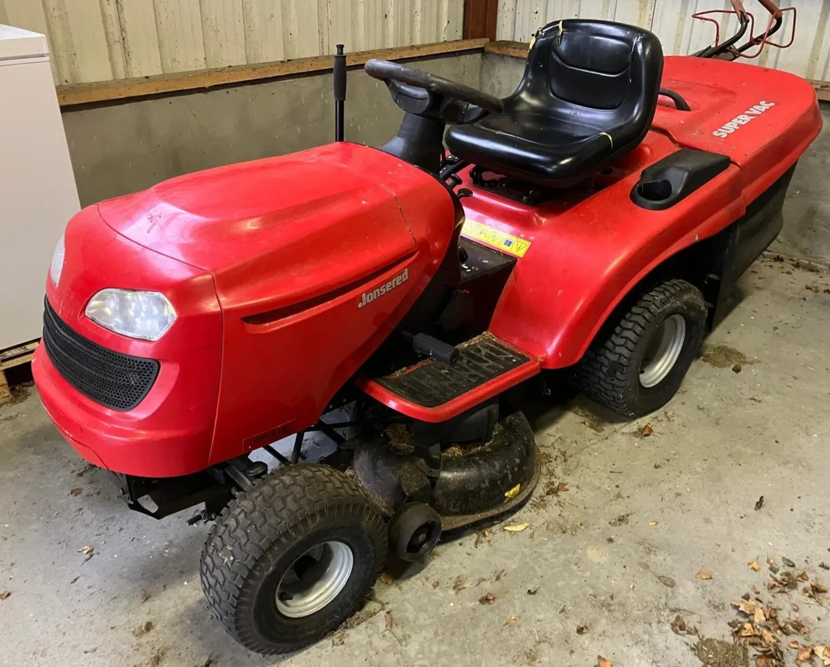 Jonsered Super Vac ride on lawn mower - Image 1