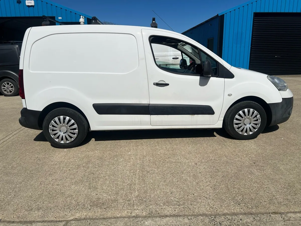 Citroen Berlingo 2010 - Image 2