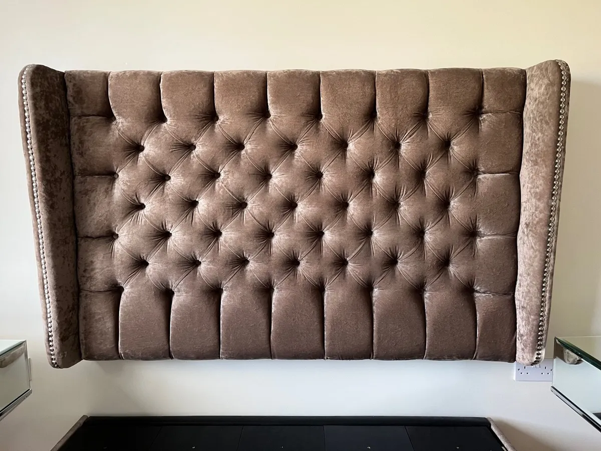 Wall Mounted Headboard & Matching King Size Divan - Image 1