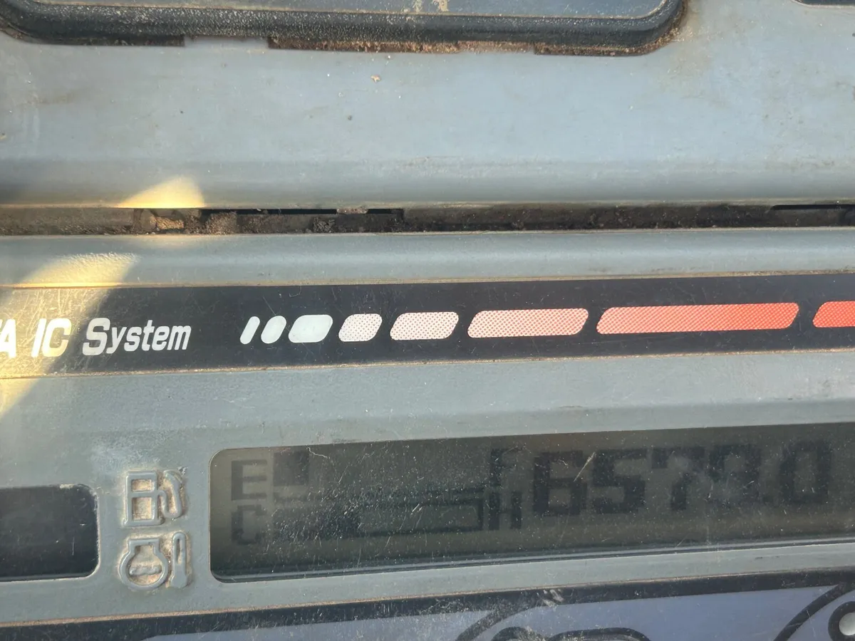 Kubota 35 u - Image 4