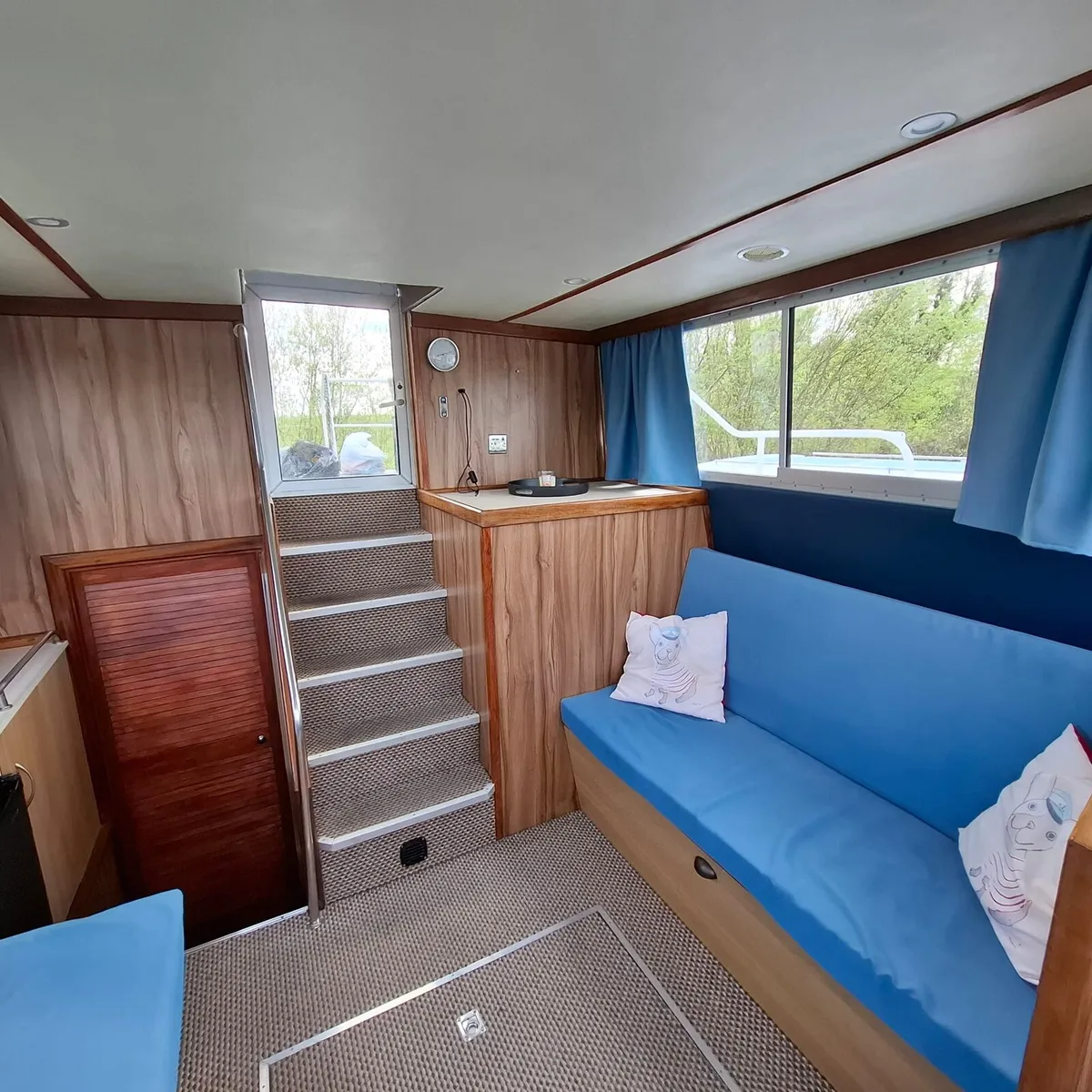 37ft Belleek Cruiser – Fully Refurbished - Image 4