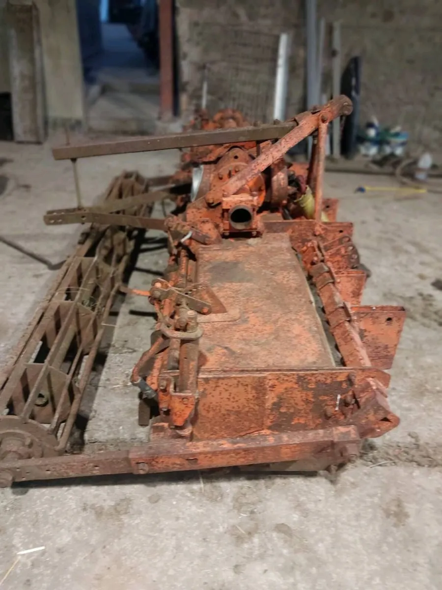 Howard Rotovator spike - Image 1