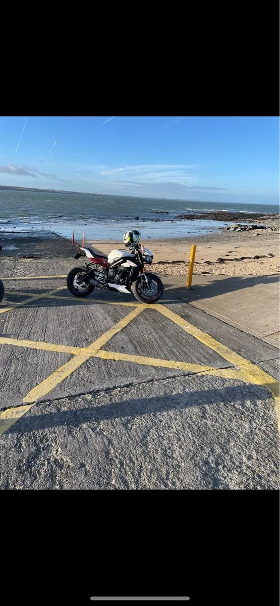 Triumph street triple 765R - Image 1