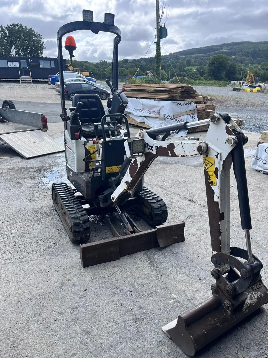 Bobcat E-10 - Image 1