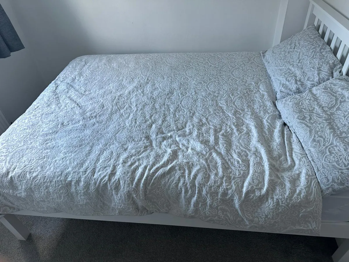 Double bed frame and mattress - Image 3