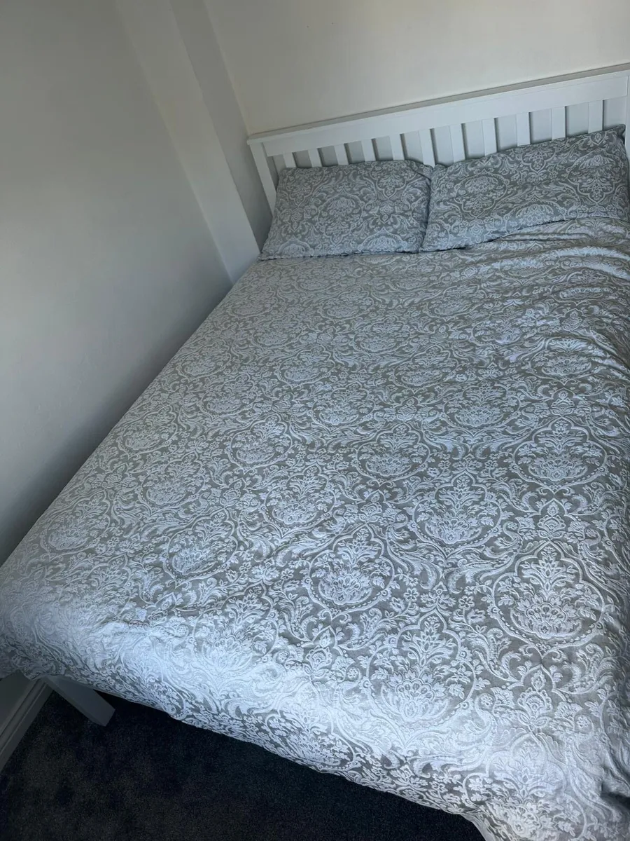 Double bed frame and mattress - Image 4