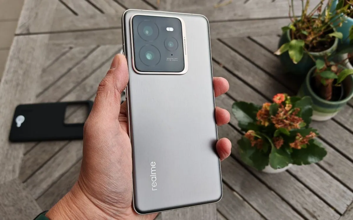 Realme GT 7 Pro – 256GB / 12GB RAM – Like New Box - Image 3