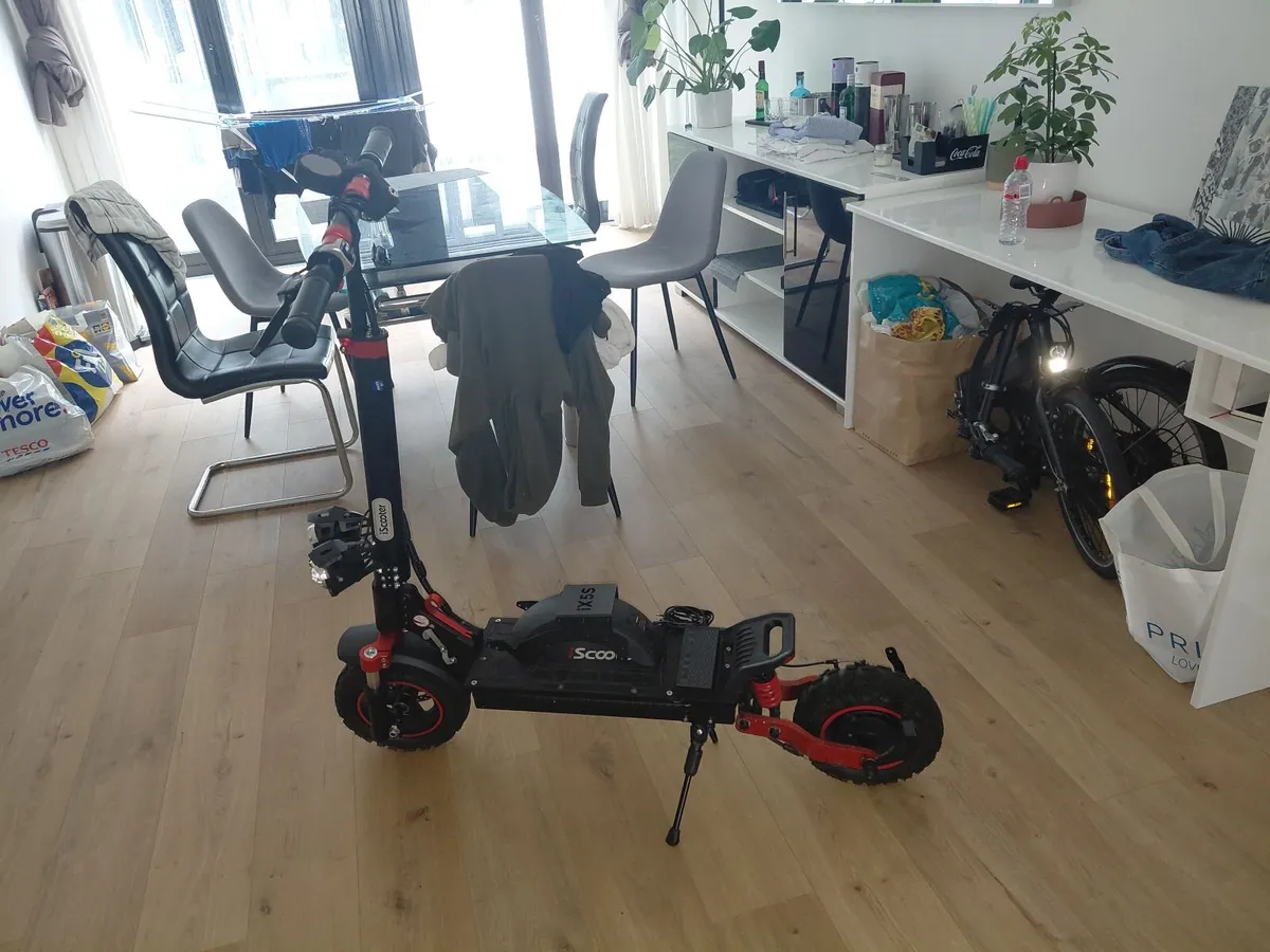 Escooter - Image 2