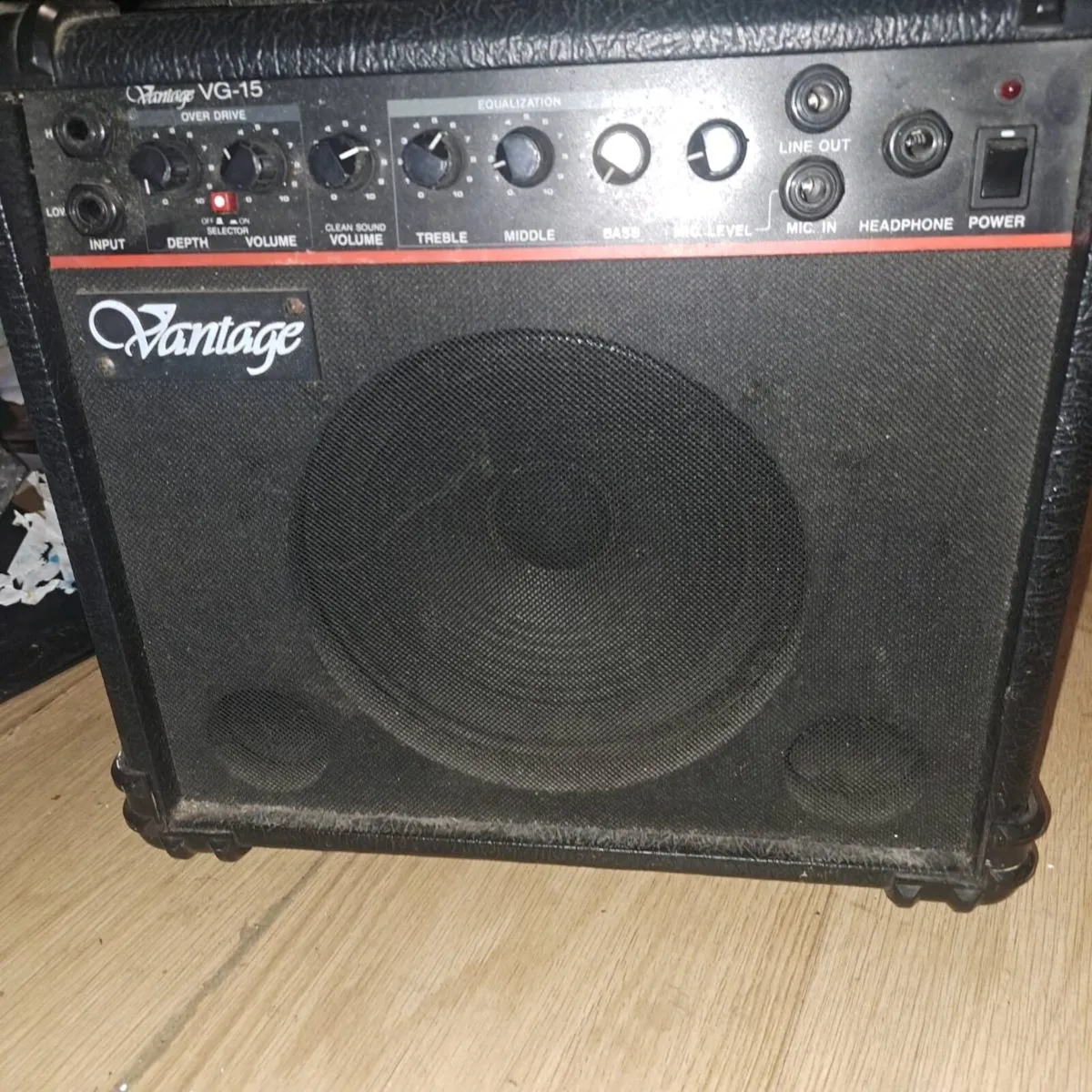 Viantage GUITAR AMPLIFIER - Image 1