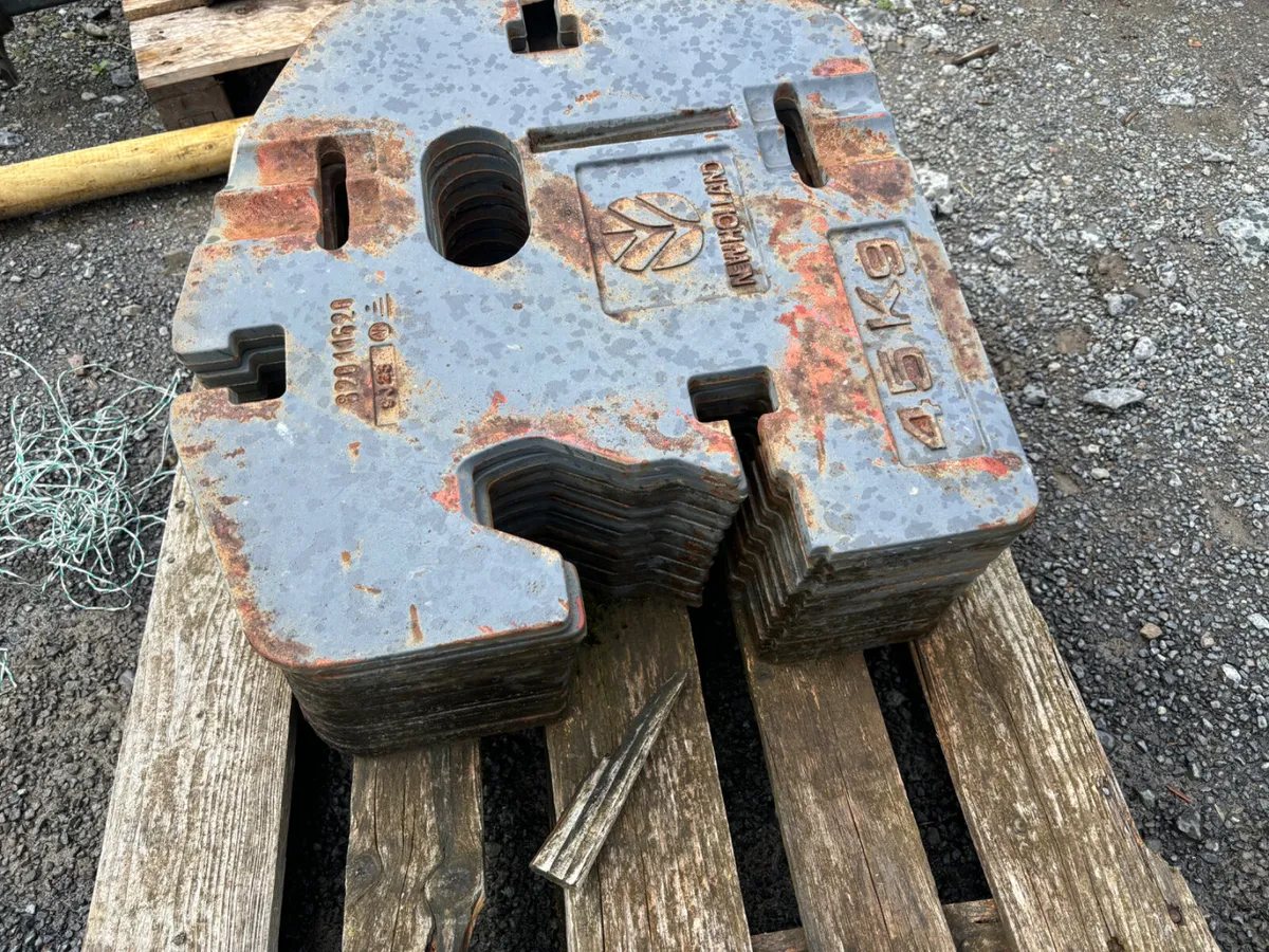 10 X 45KG Newholland Fan Weights - Image 1