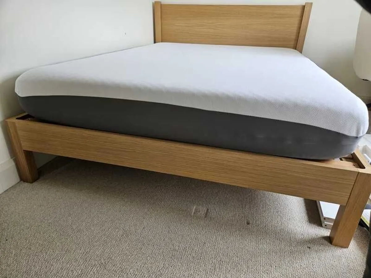 Like-new King Wooden Bed, Mattress and Topper (All Emma brand) 150x200 - Image 3