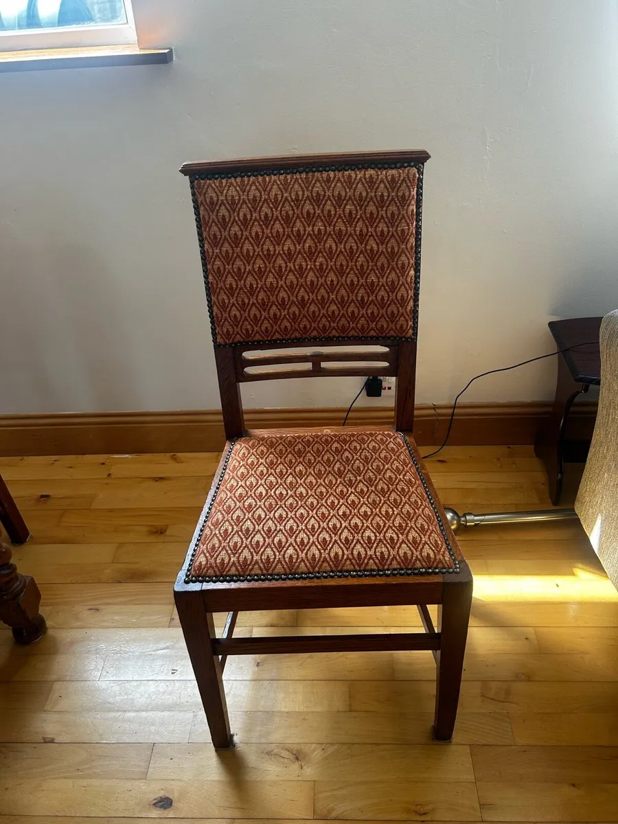 Solid extendable table and 6 chairs - Image 2