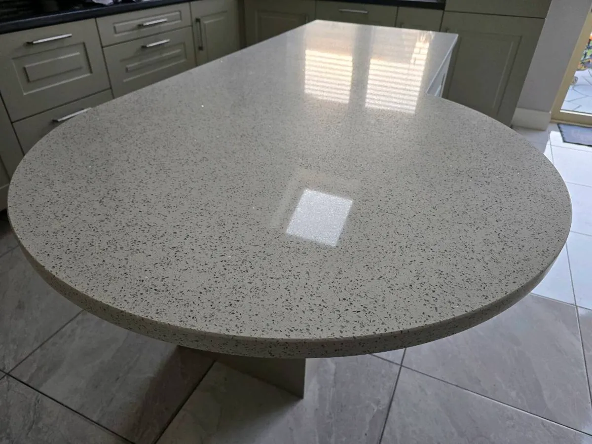 Quartz Island top - Image 1