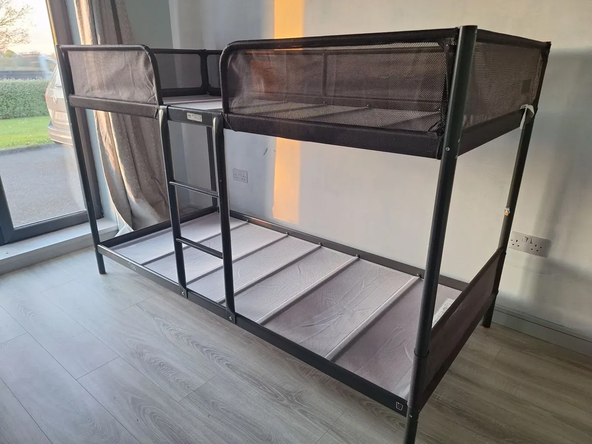 Bunk bed - Image 1