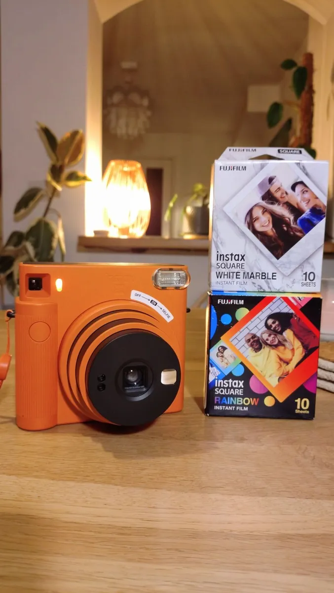 Fujifilm Instax Square SQ1 Instant Camera - Image 1