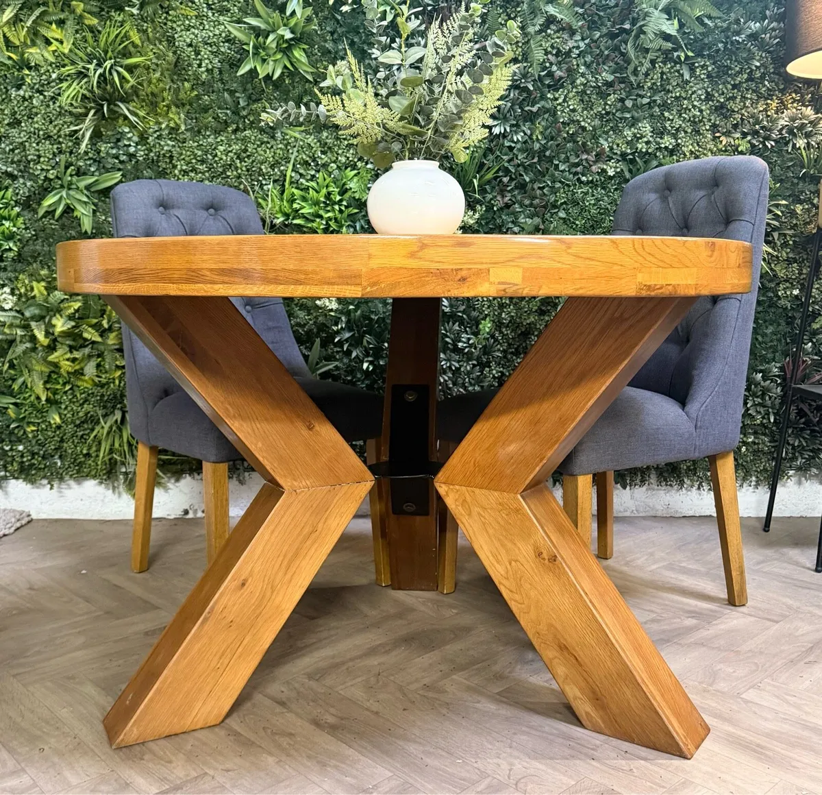 Round oak kitchen table & 4 chairs - Image 3