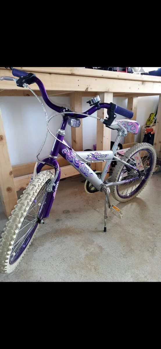 Child's Bicycle - Image 1