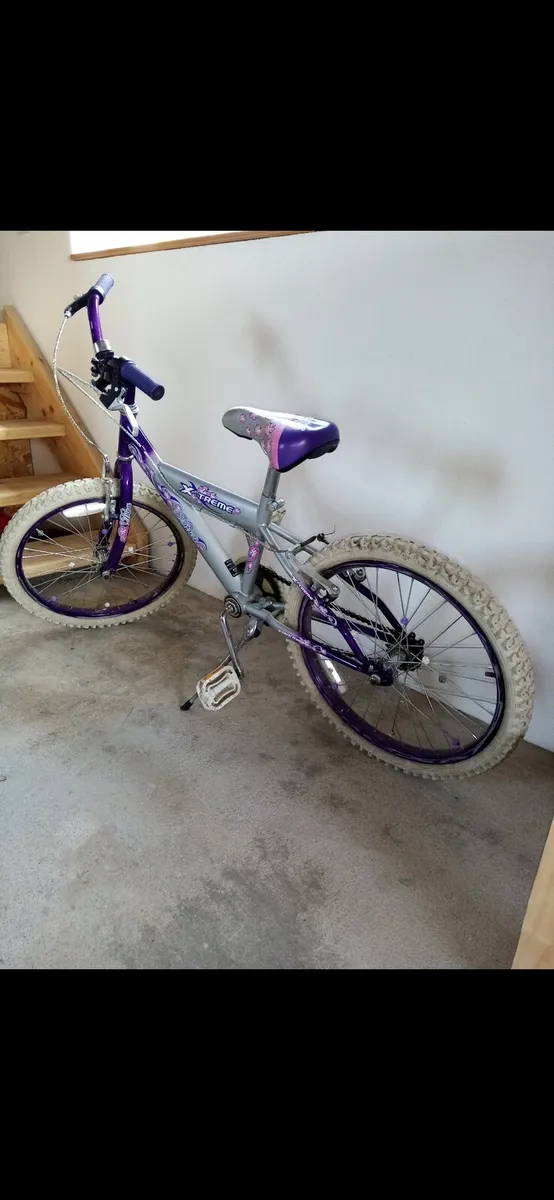 Child's Bicycle - Image 3