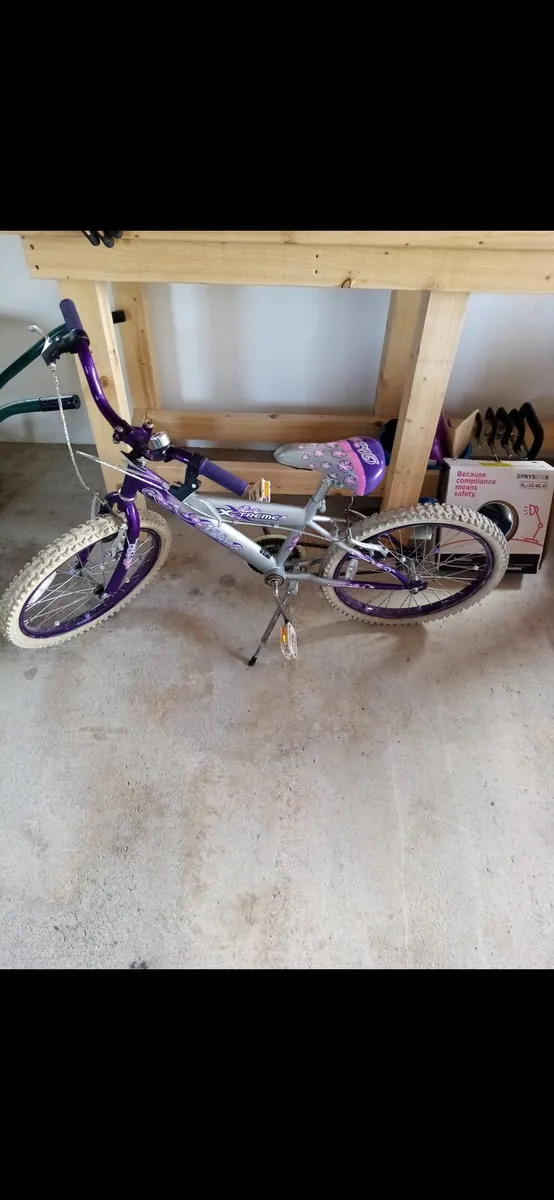 Child's Bicycle - Image 4