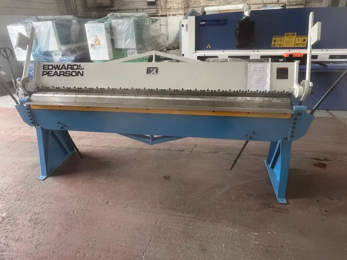 Sheet metal folder - Image 1