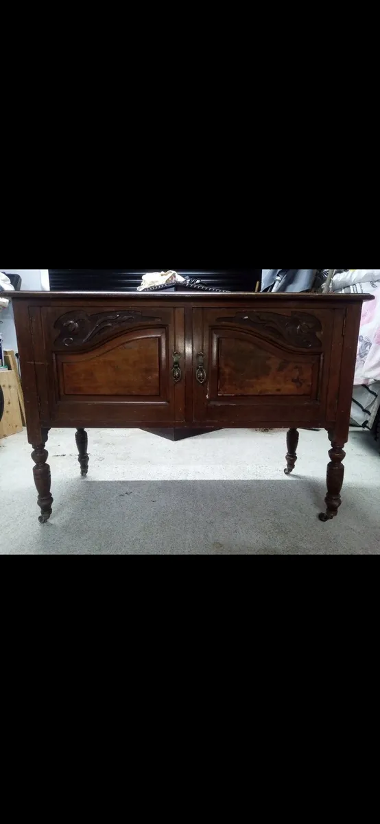 Decorative side board - Image 1