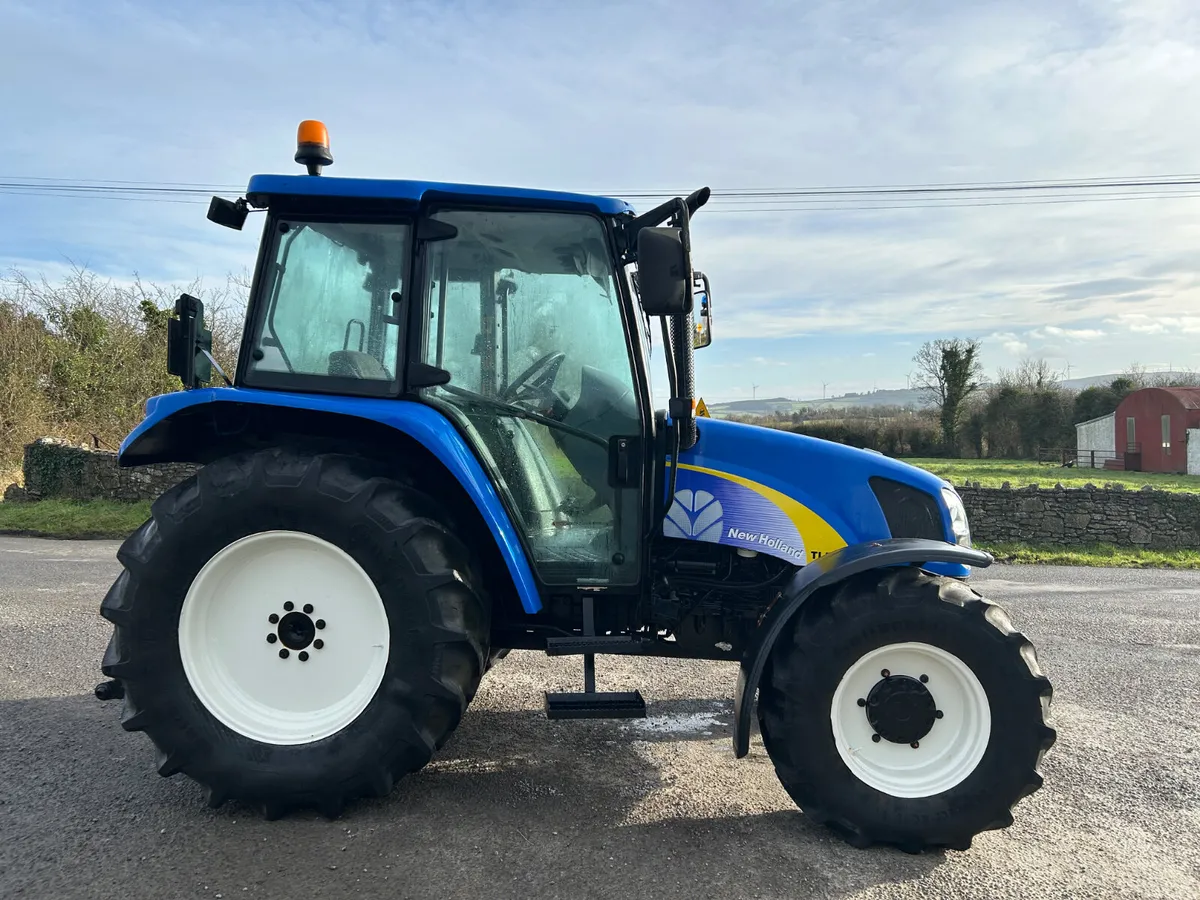 2006 New Holland TL70A - Image 2