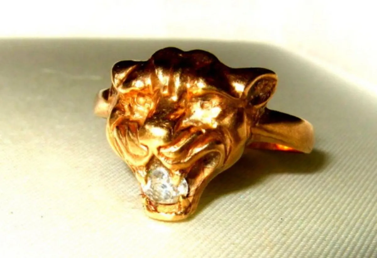 Vintage Hallmarked 9ct Gold Gemset 'Panther' Ring - Image 2