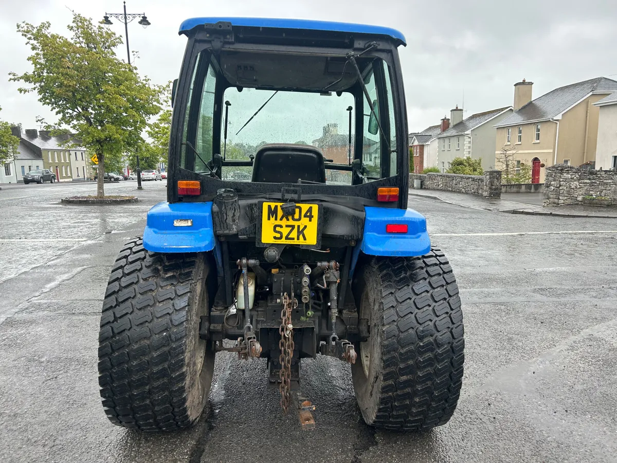 2004 New Holland TC45 Compact Tractor - Image 4