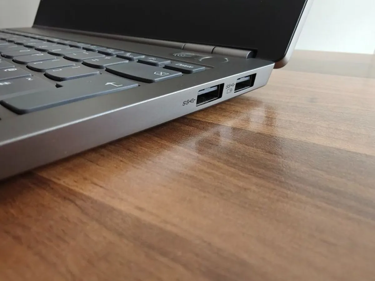 Lenovo Thinkbook 13s | i5 | 8GB | 256GB | 13.3" - Image 3